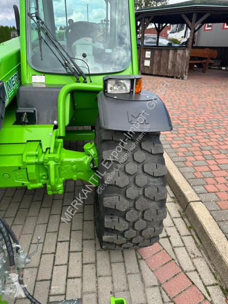 Teleskopisk truck Merlo P32.6