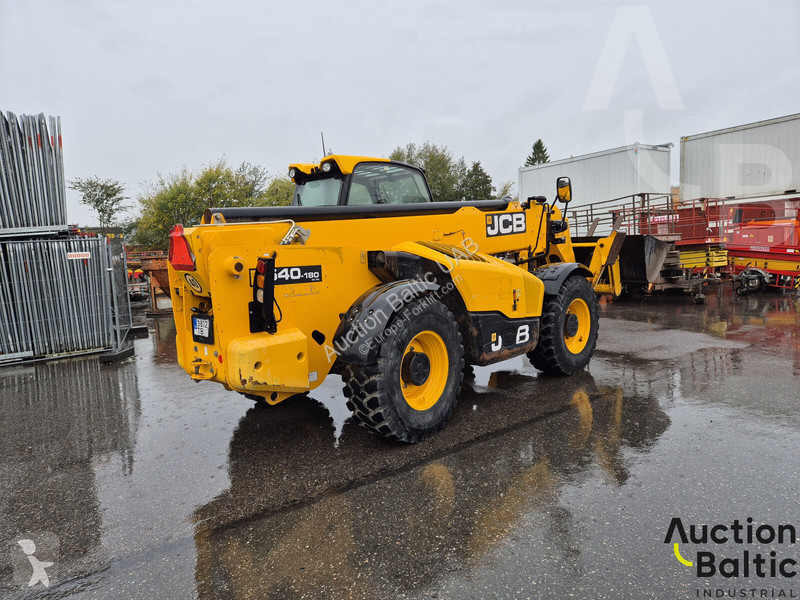Teleskopický vozík JCB 540V180
