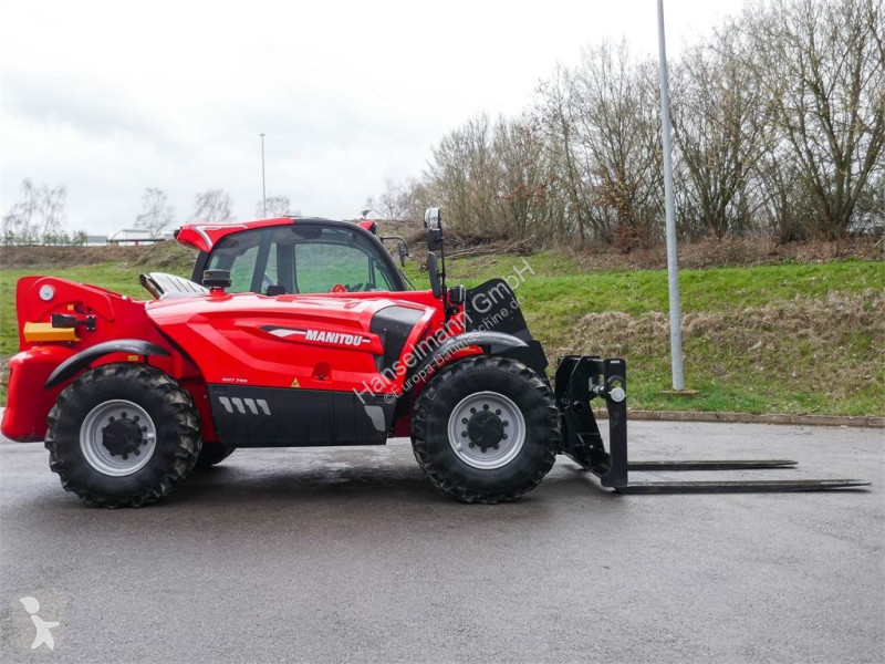 رافعة شوكية تلسكوبية Manitou MHT 790