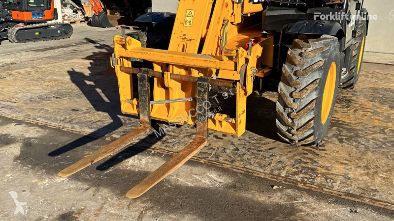 Chariot télescopique JCB 531-70