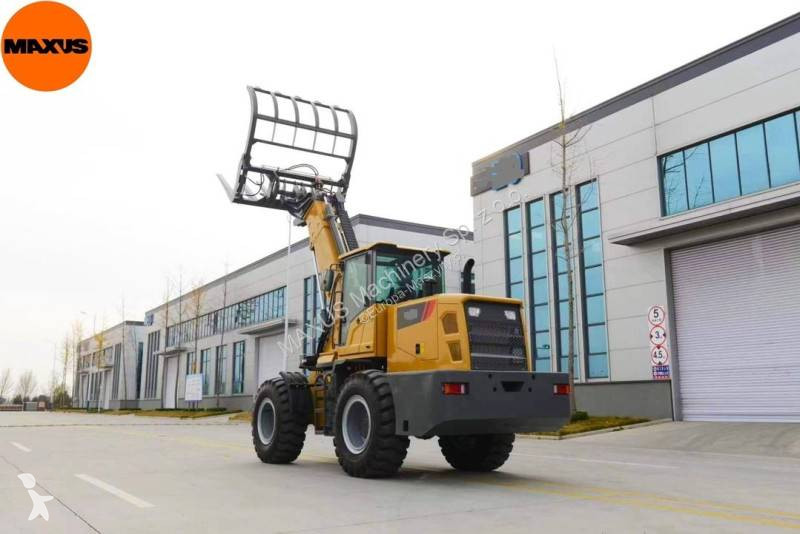 Chariot télescopique Komatsu Maxus 3500