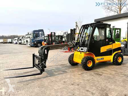 Încărcător telescopic JCB