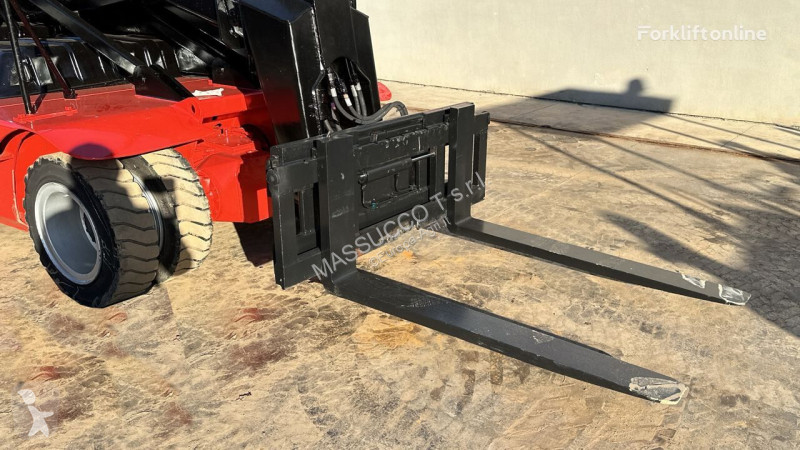 Chariot télescopique Manitou MTI 240 4x2