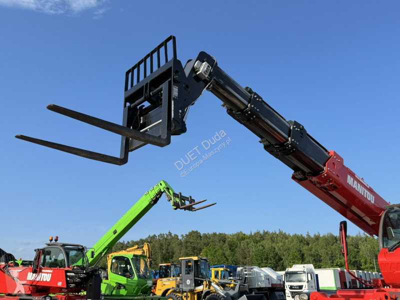 Încărcător telescopic Manitou MRT 2150 ROTO...