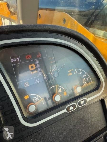 رافعة شوكية تلسكوبية JCB 540-180