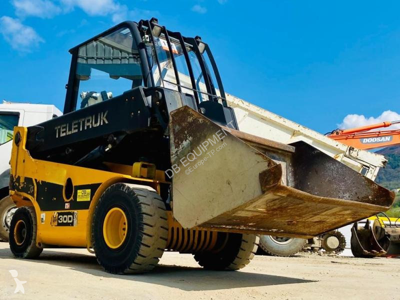 Încărcător telescopic JCB Teletruk