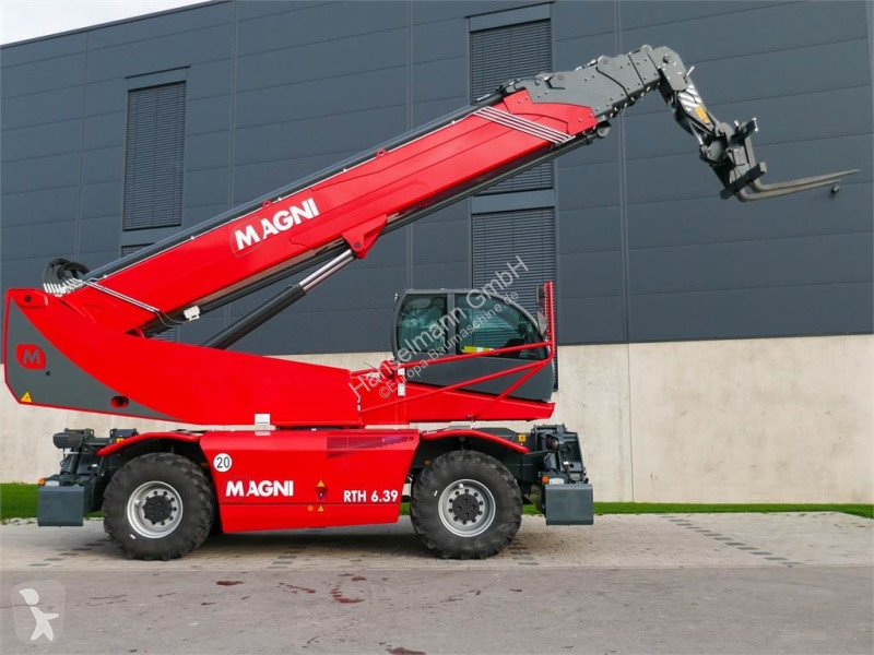 Încărcător telescopic Magni RTH 6.39 Drive