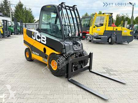 Încărcător telescopic JCB