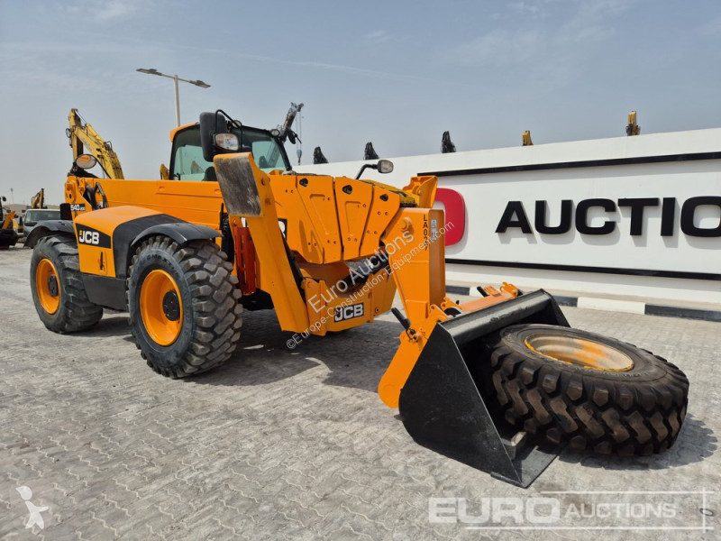 رافعة شوكية تلسكوبية JCB 540-200