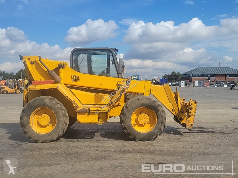 Teleskopický vozík JCB 525-67