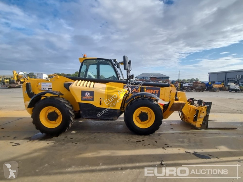 رافعة شوكية تلسكوبية JCB 540-140 Hi Viz