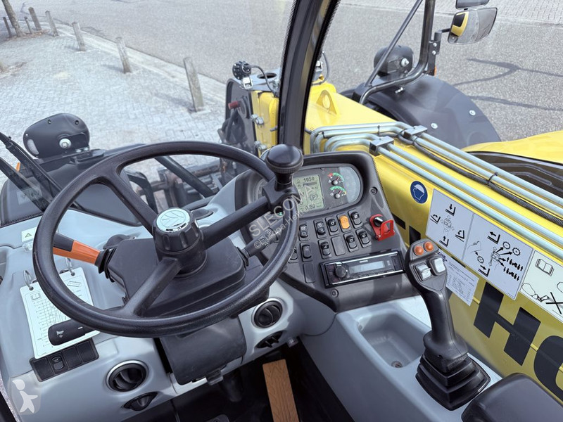 رافعة شوكية تلسكوبية New Holland TH6.36 PLUS