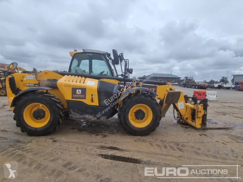 Teleskopický vozík JCB 540-140 Hi Viz