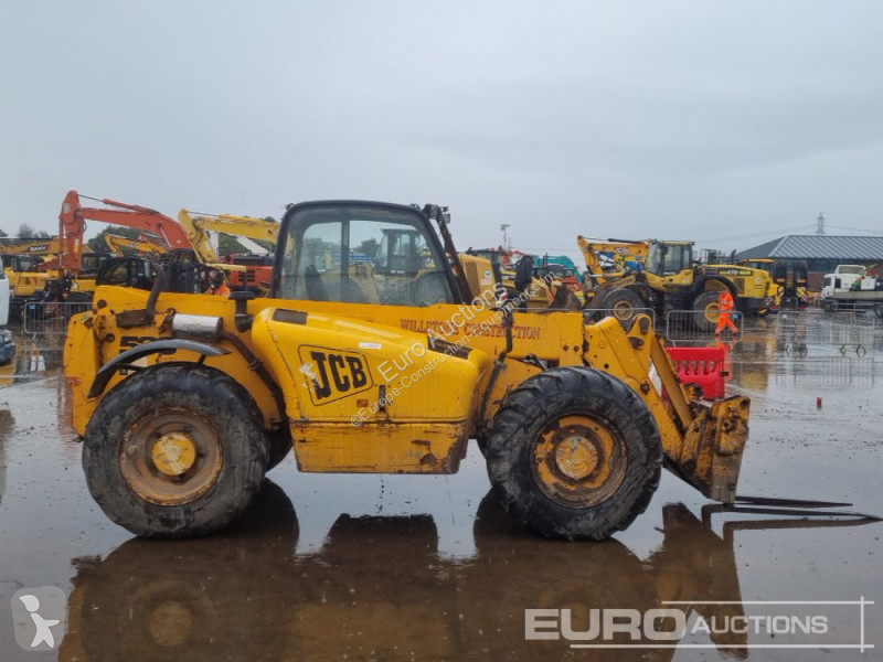 Teleskopický vozík JCB 530-70