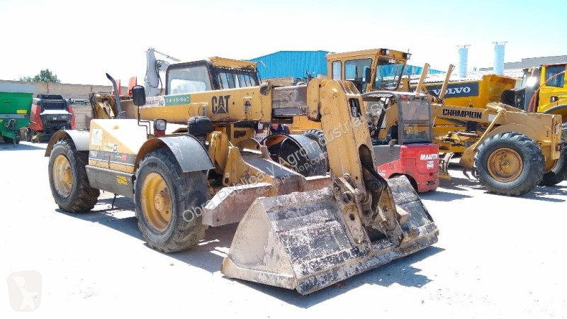 رافعة شوكية تلسكوبية Caterpillar TH63