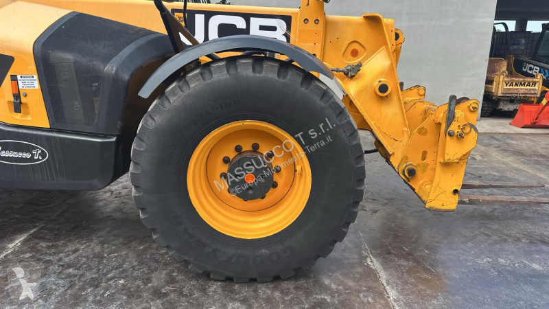 Sollevatori telescopici JCB AGROPLUS 560-80