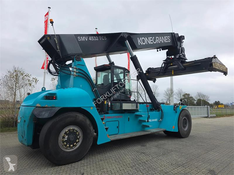 Teleskopický manipulátor Konecranes SMV 4532 TC5