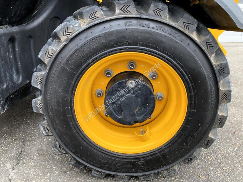 رافعة شوكية تلسكوبية JCB  525-60