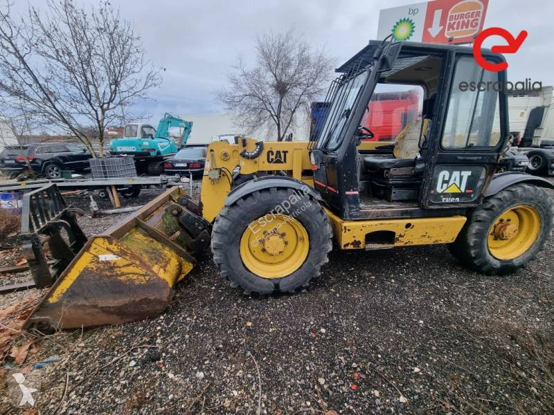 Chariot télescopique Caterpillar TH62