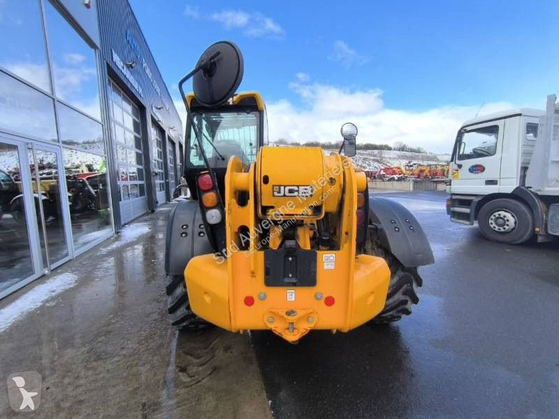 Teleskopický vozík JCB