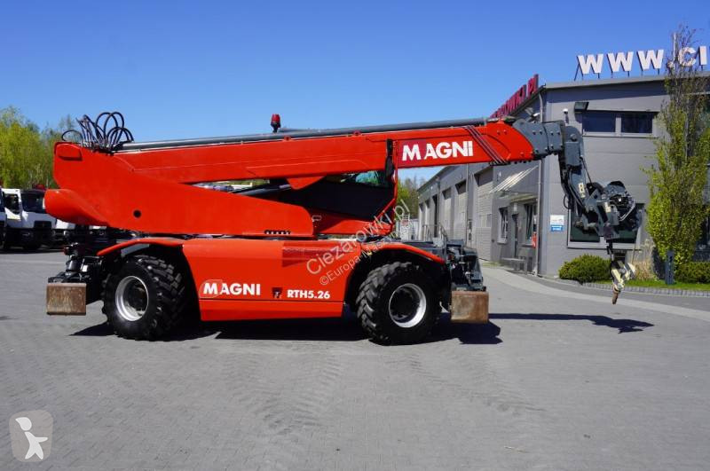 Телескопический погрузчик Magni 5.26
