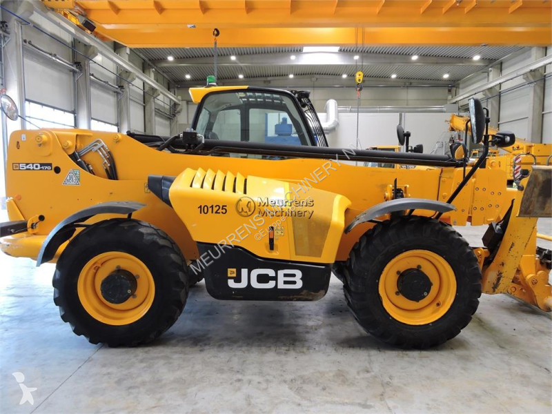 رافعة شوكية تلسكوبية JCB
