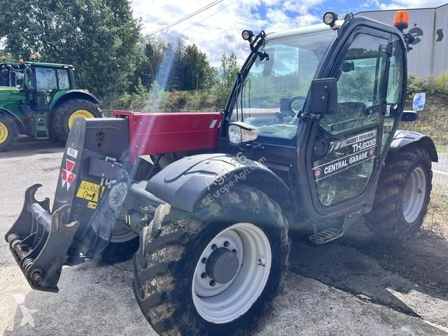 Empilhador braço telescópico  Massey Ferguson...