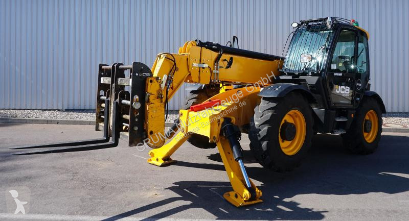 رافعة شوكية تلسكوبية JCB HI-VIZ