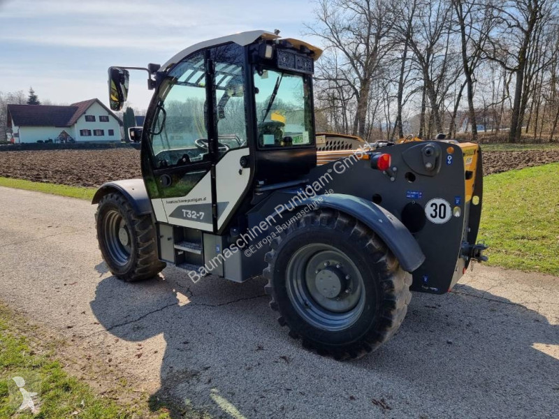 رافعة شوكية تلسكوبية Liebherr T 32-7