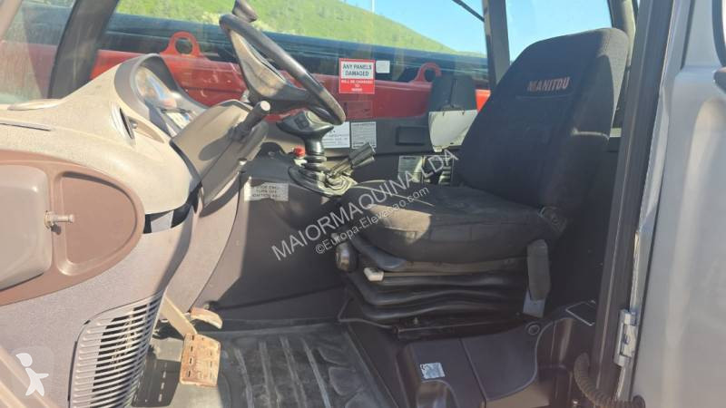 Телескопичен товарач Manitou