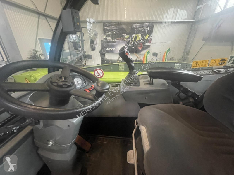 رافعة شوكية تلسكوبية Claas 746