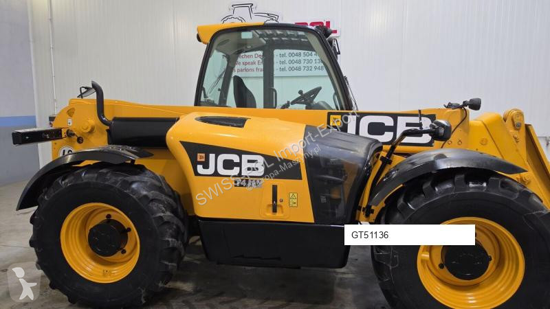 رافعة شوكية تلسكوبية JCB