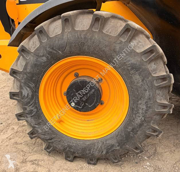 Teleskopický manipulátor JCB 540-180