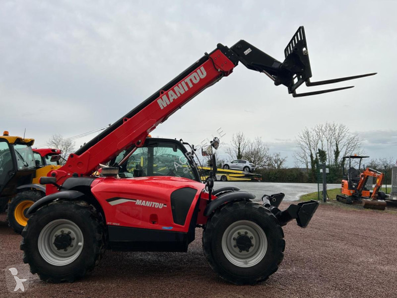 Teleskopický manipulátor Manitou  MT1033