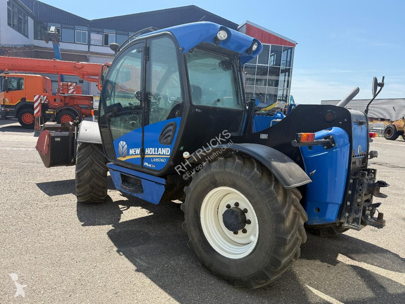 Teleskopický manipulátor New Holland LM5060 CE7...