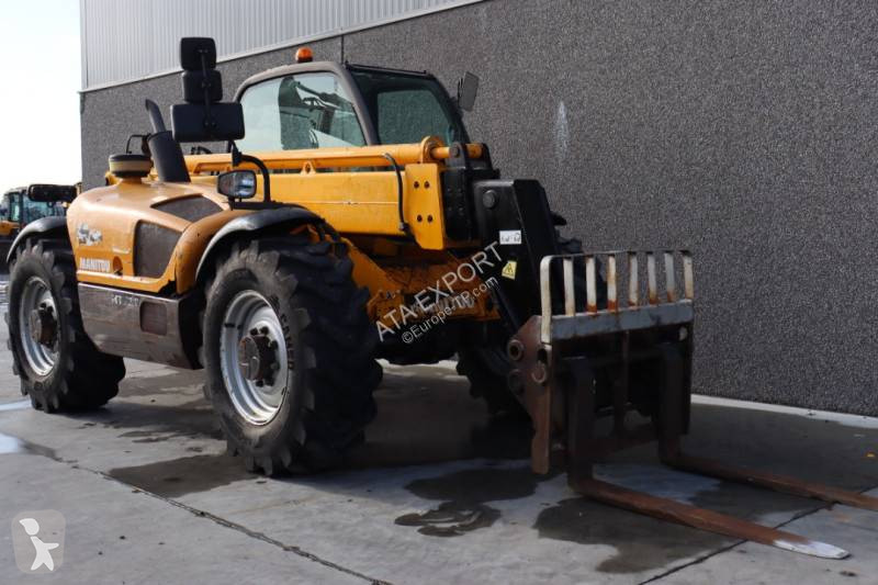 رافعة شوكية تلسكوبية Manitou