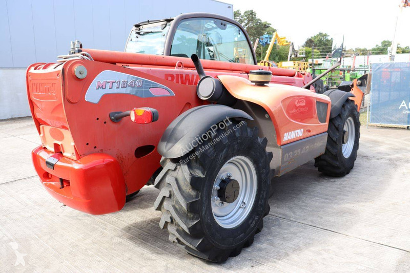 Телескопический погрузчик Manitou