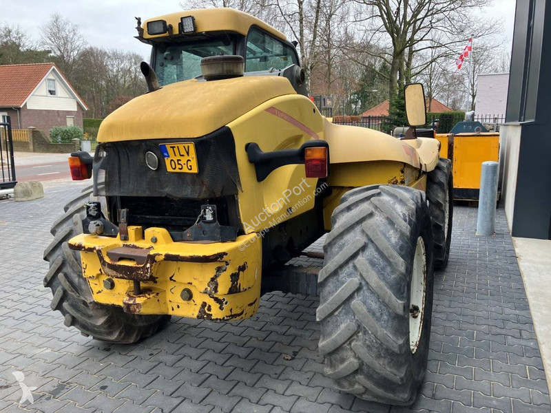 Teleskopický manipulátor New Holland LM410