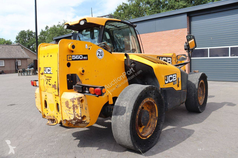 Телескопичен товарач JCB 560-80