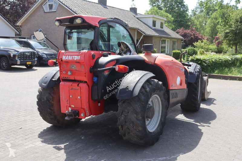 Телескопичен товарач Manitou