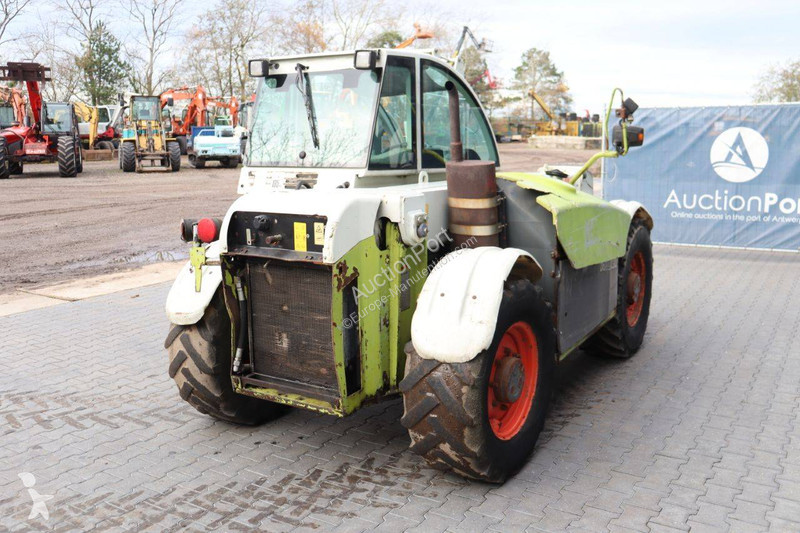 Телескопический погрузчик Caterpillar 506