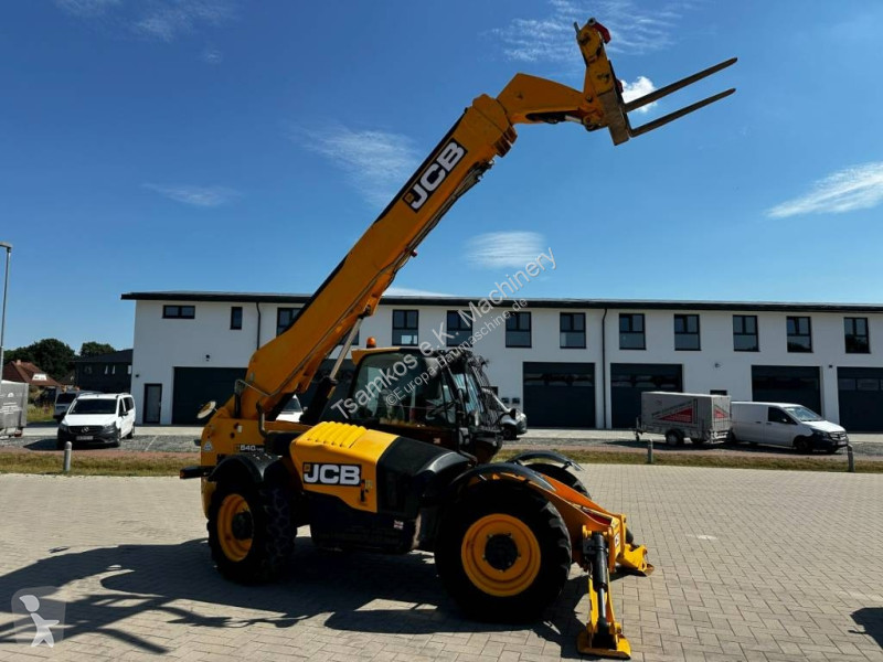 Carretilla telescópica JCB HiViz...