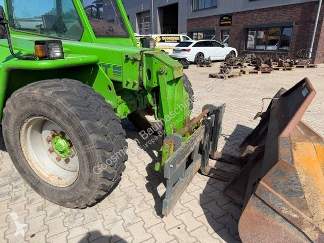 Телескопичен товарач Merlo P 32.7