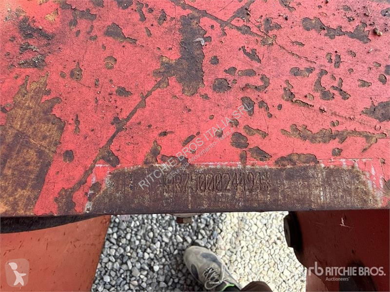 Телескопічний навантажувач Manitou MT1435
