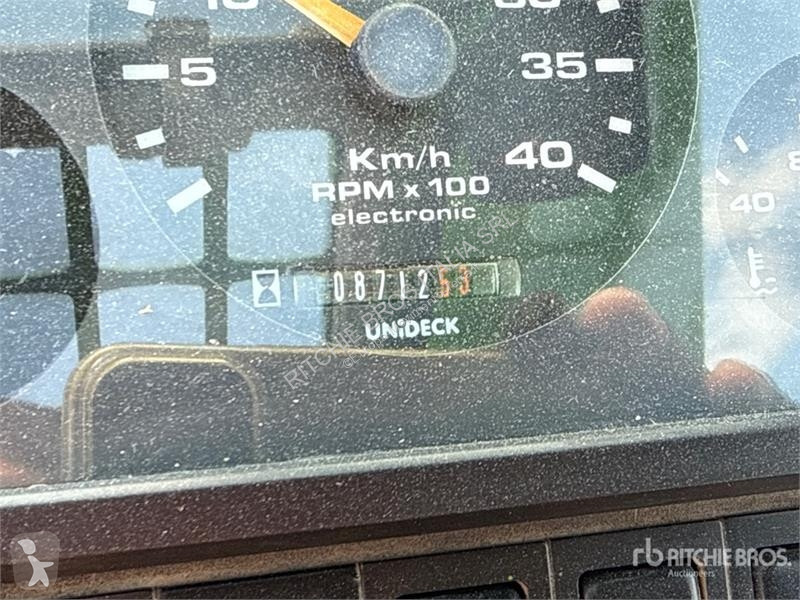 رافعة شوكية تلسكوبية Merlo 45.21KSC