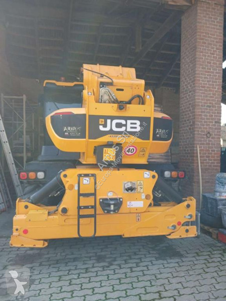 Încărcător telescopic JCB 555 210