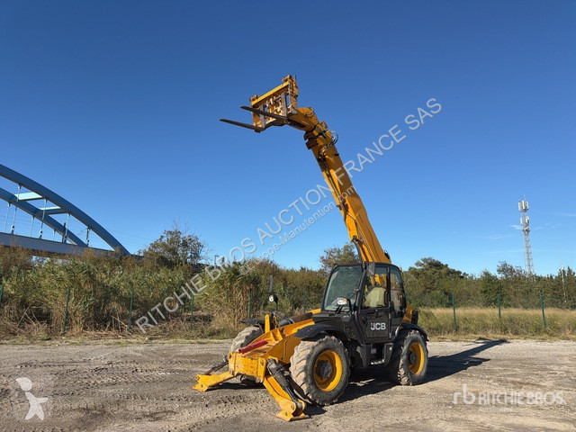 Chariot télescopique JCB 535V140
