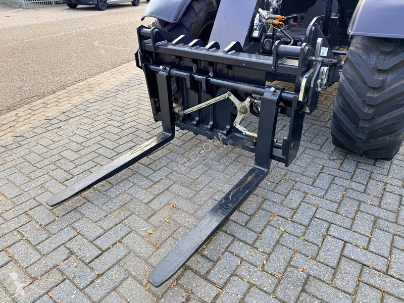 Teleskopický vozík New Holland TH6.36 Plus 4WD