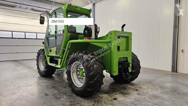 Încărcător telescopic Merlo P 34.7
