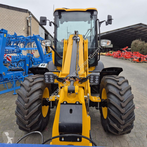 رافعة شوكية تلسكوبية JCB AGRI